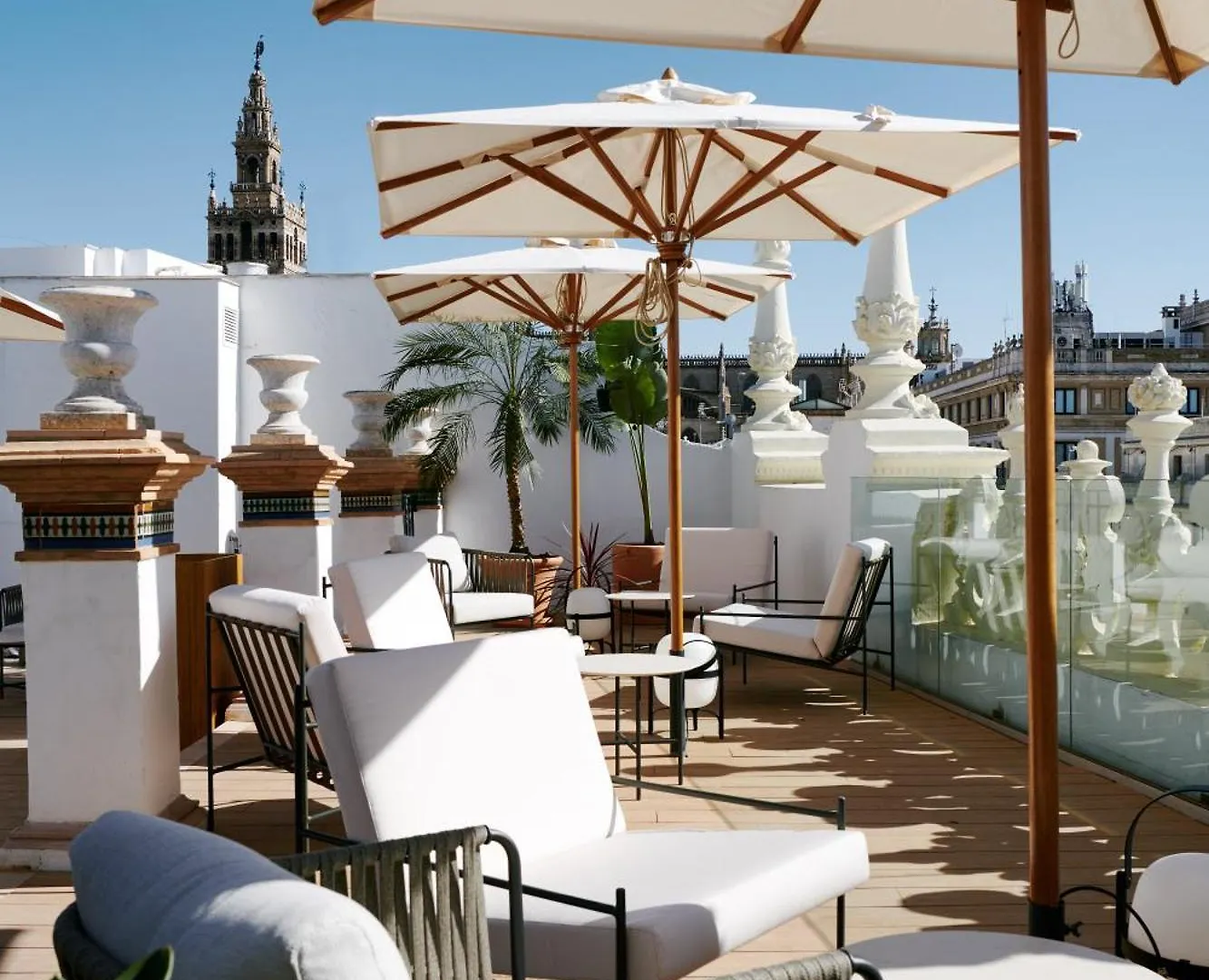 Mercer Plaza Sevilla 5 Gl Seville