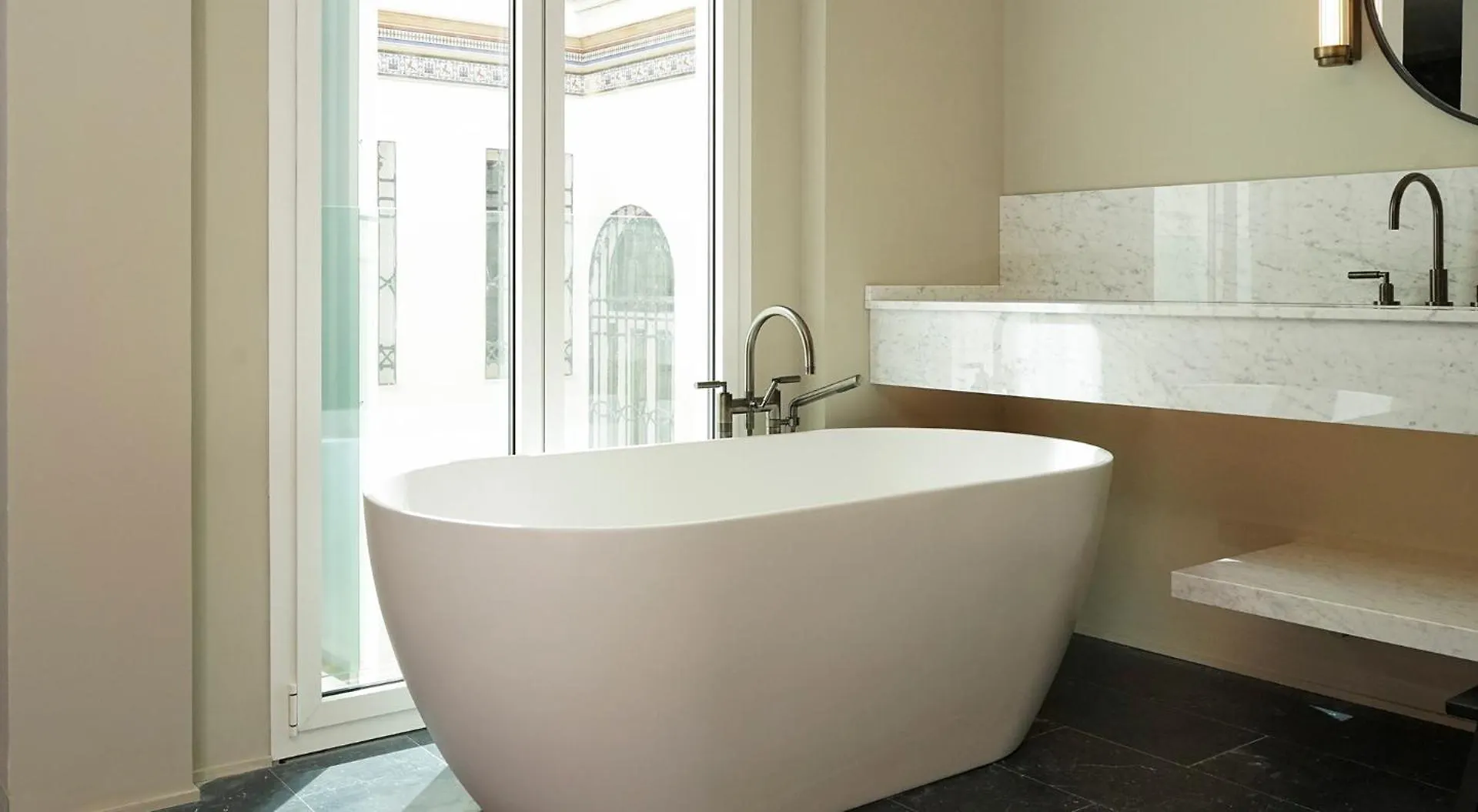 Mercer Plaza Sevilla 5 Gl Hotel